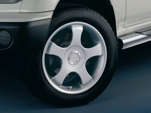 Mitsubishi Pajero Pinin ( IO ) с 00 - Колесо в сборе: диск Grenada 8х17 с резиной 225/55R17