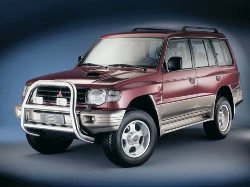 Mitsubishi Pajero V20 с 98 до 00 с расширителями колёсных арок - Кенгурятник, нержавейка 80мм